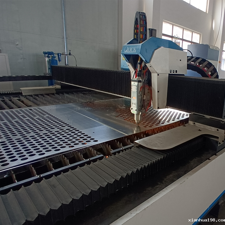 激光切割加工 (2).png